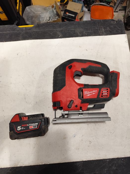 Акумулаторен прободен трион зеге Милуоки Milwaukee M18 BJS + 5Ah