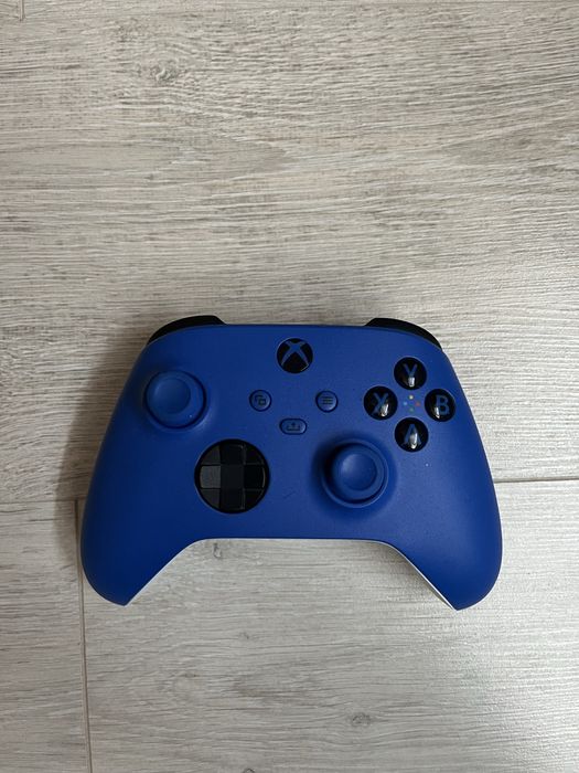 Чисто нов XBOX контролер! Shock Blue.