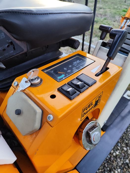 Miniexcavator hanix h15 a 1500 kg