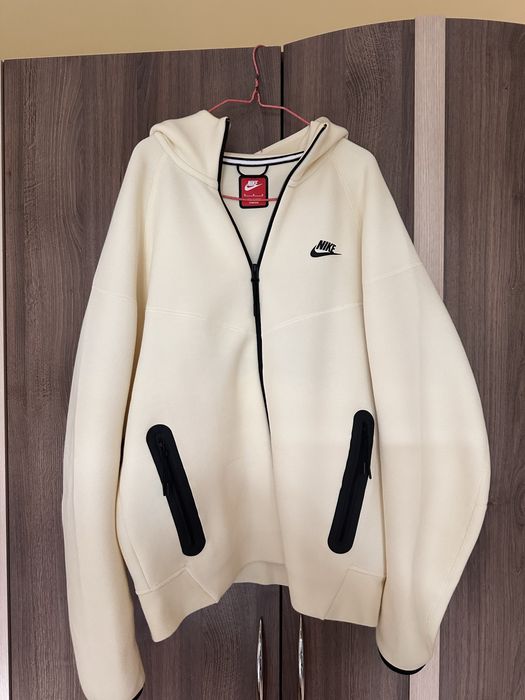 Nike Tech Fleece суичър с цип - оригинал, размер М