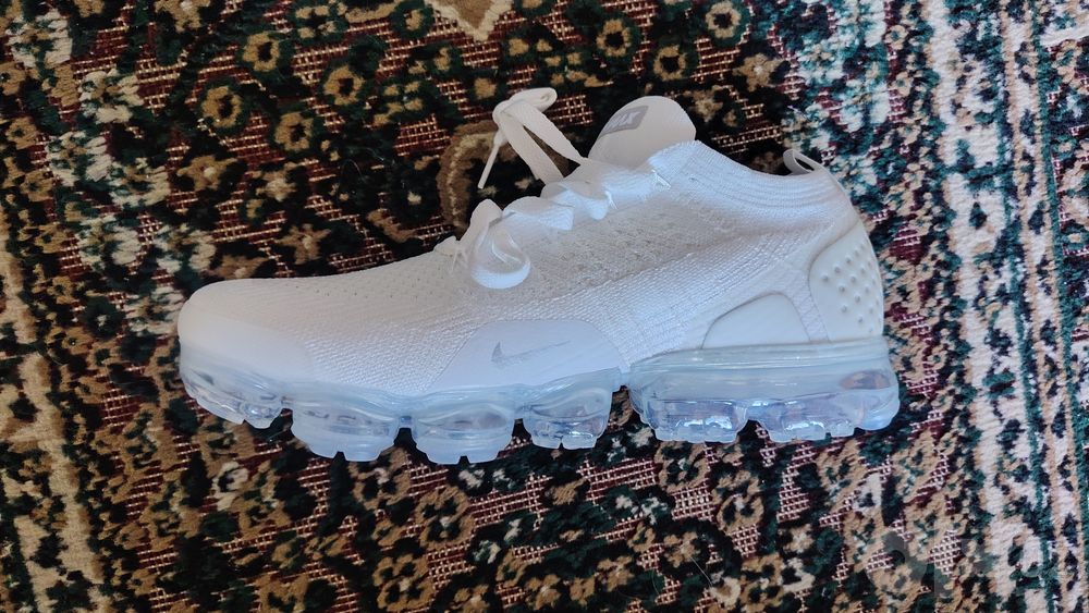 vapormax nike 42. 43 razmer bor yangi