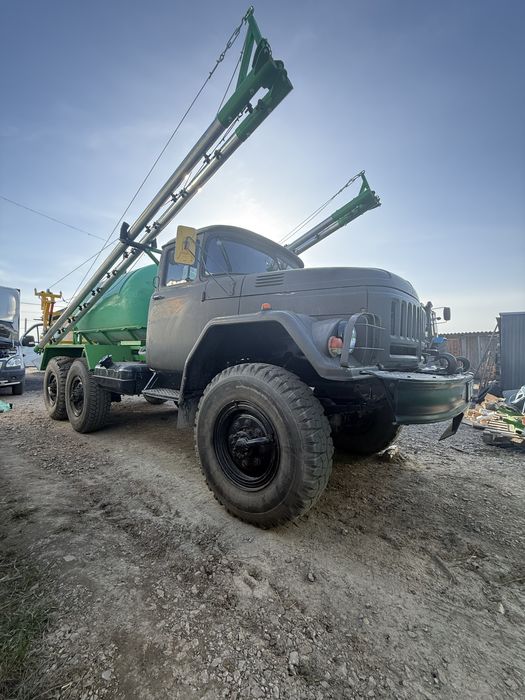 Самаходный опрыскаватель зил 131