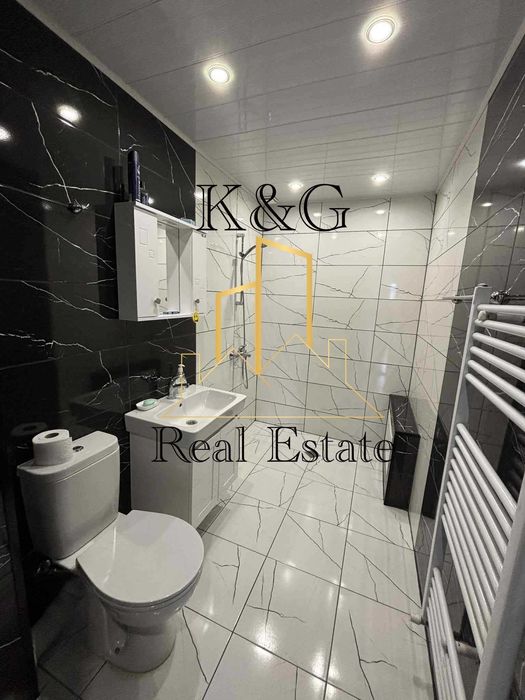 Етаж от кооперация след основен ремонт !