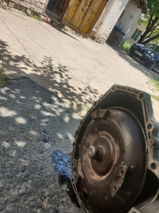 Продается бу коробка Мерседес 124