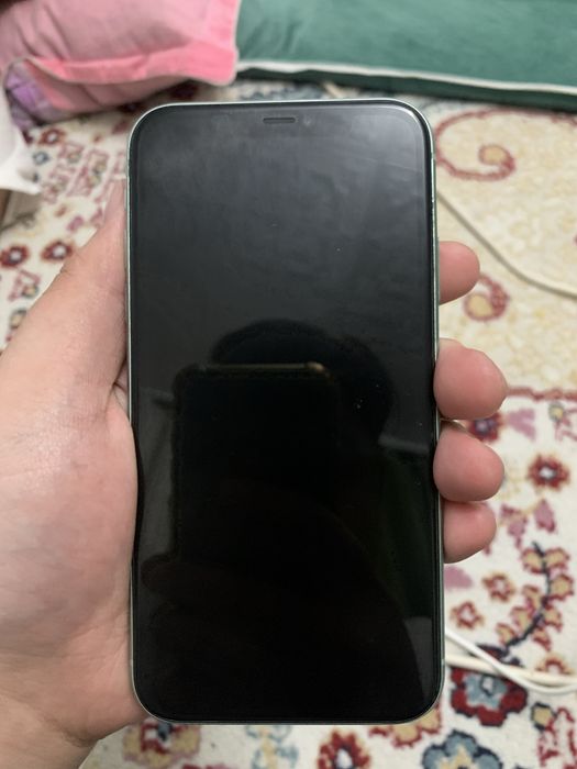 Продам Iphone 11