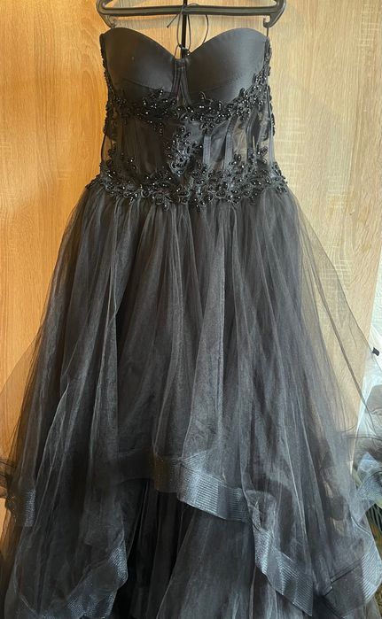 Бална черна рокля