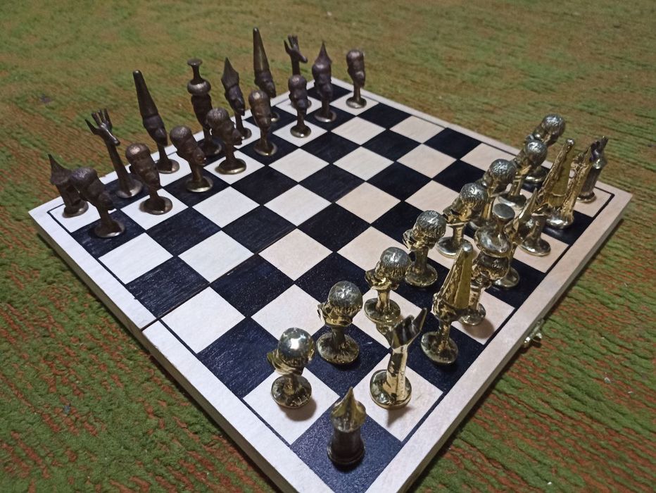 Продам эксклюзивный шахматный набор