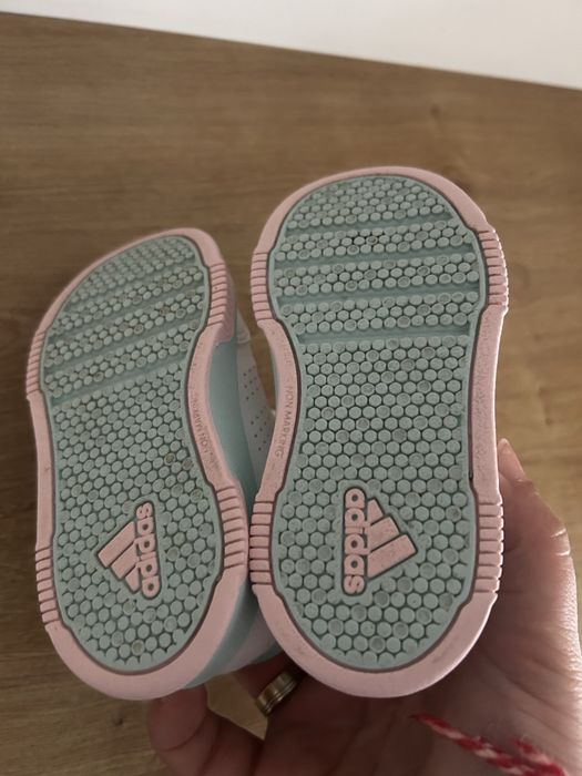 Маратонки Adidas 21 номер