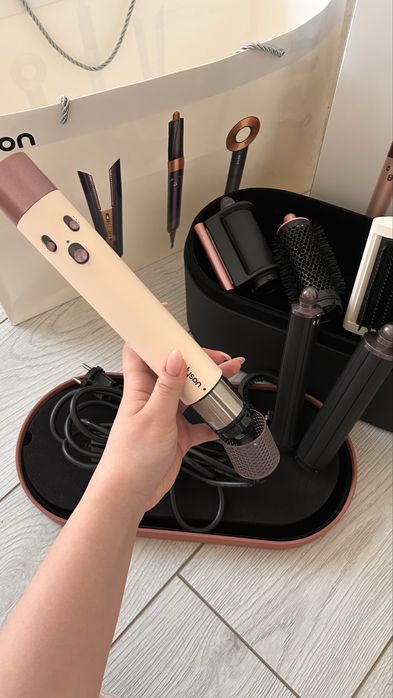 Dyson Airwrap - состояние новый