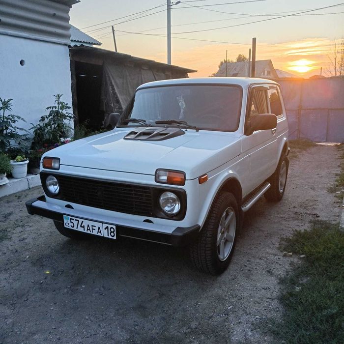 Продам автомобиль Нива
