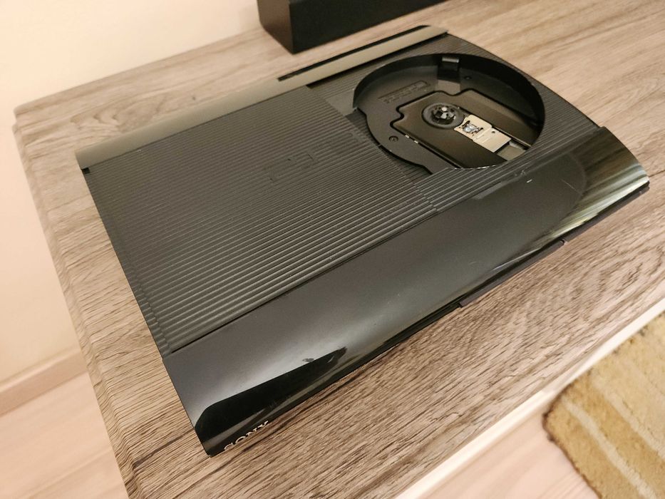 PlayStation 3 (PS3) Super Slim (500GB) - Modat, Complet functional