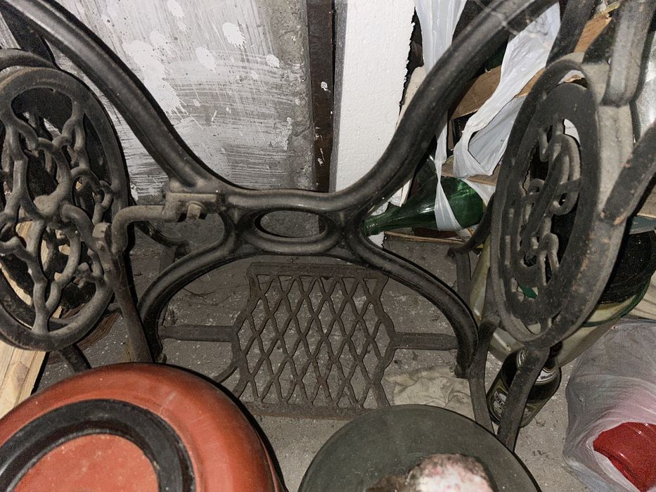 Masina de cusut SINGER antica