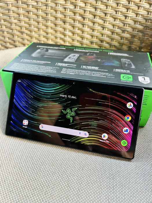 Consola portabila gaming Razer Edge Wifi + Controller Kishi V2 Pro