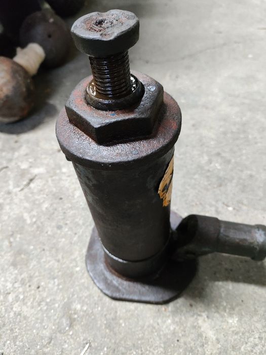 Хидравлипен крик 5 тона