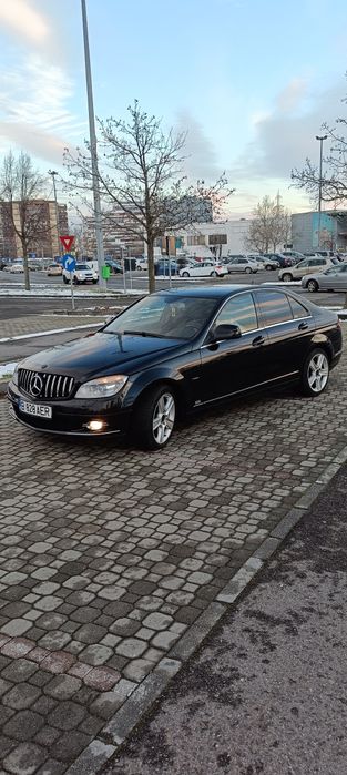 Vând Mercedes c Km reali 150,de mii mașină este 10 din 10