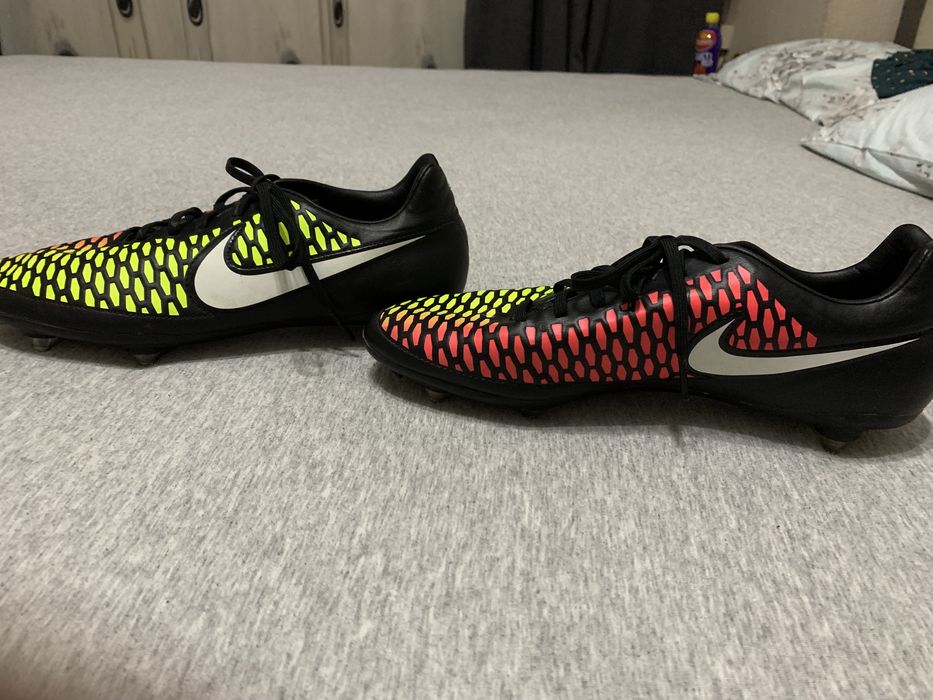 Оригинални бутонки Nike