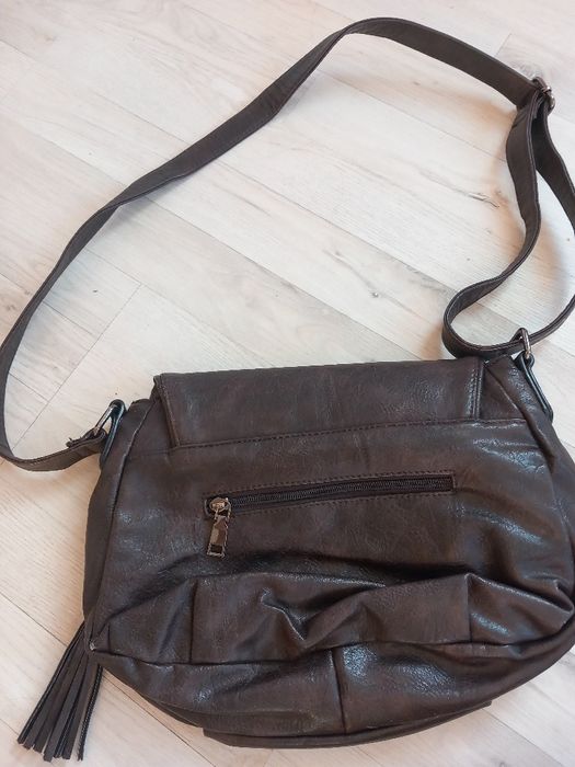 ДАМСКА ЧАНТА кожена, кафява