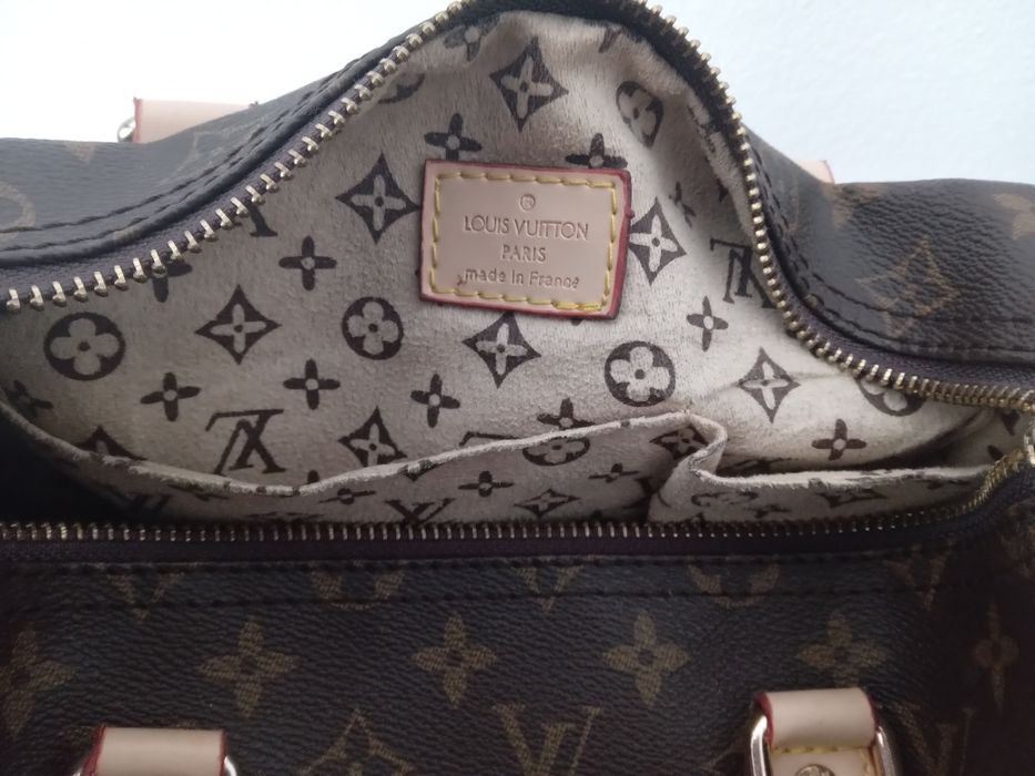 Geantă Louis Vuitton
