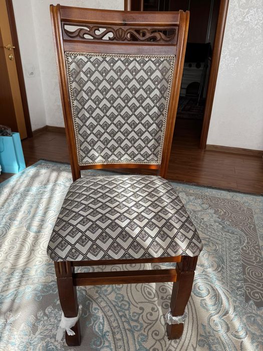 Новые стулья для гостинной