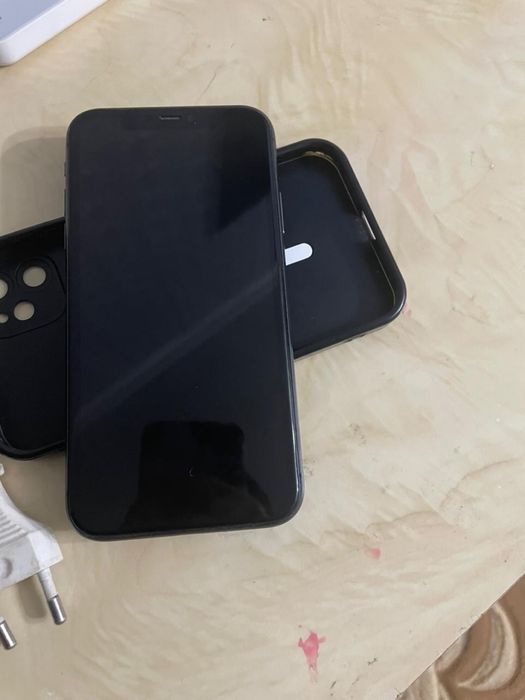 Продам айфон 11 128 гигов