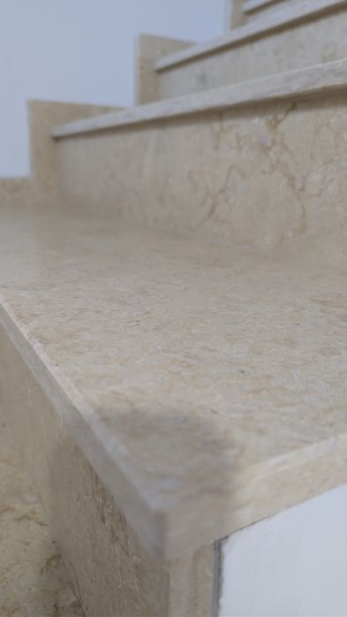 Trepte scara marmura si granit