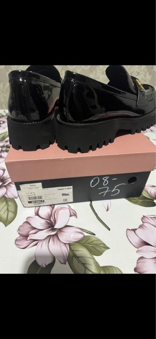 Cindy C Eric лаковые лоферы 40 р