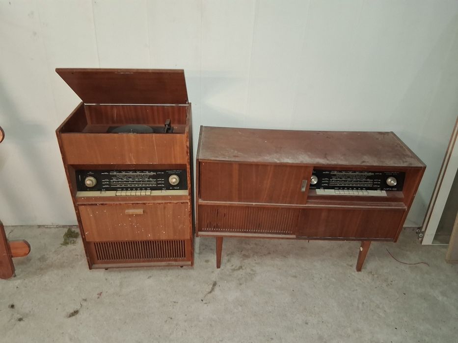 Стари български радиа.