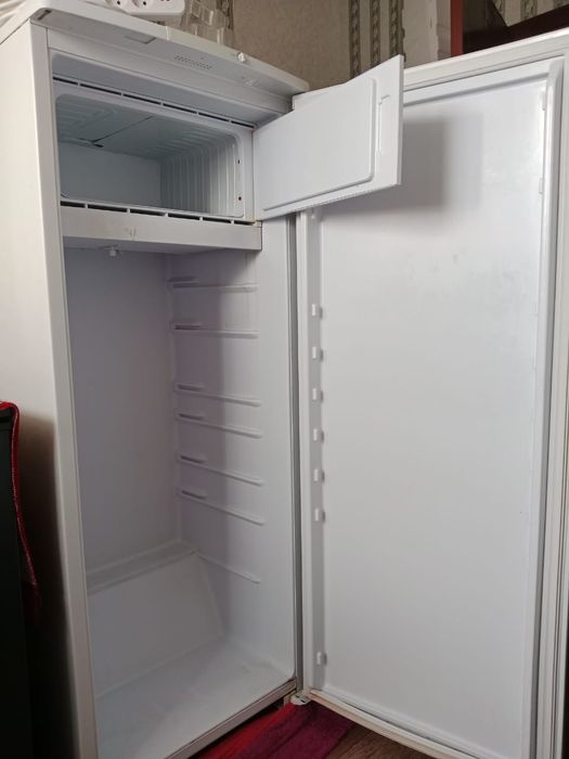Продам холодильник БИРЮСА