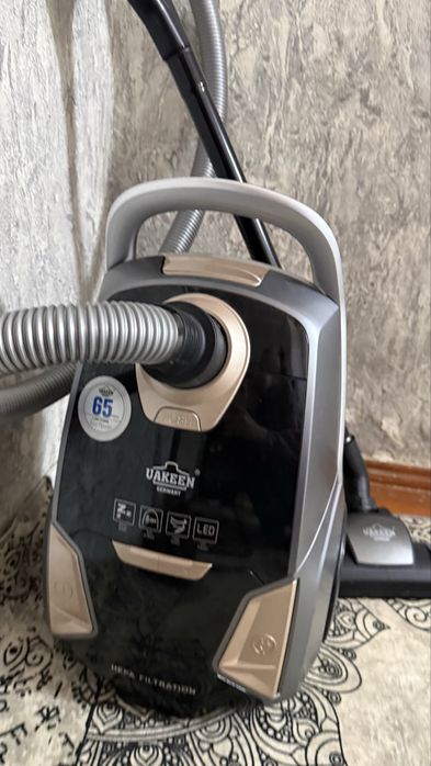 Пылесос                 .