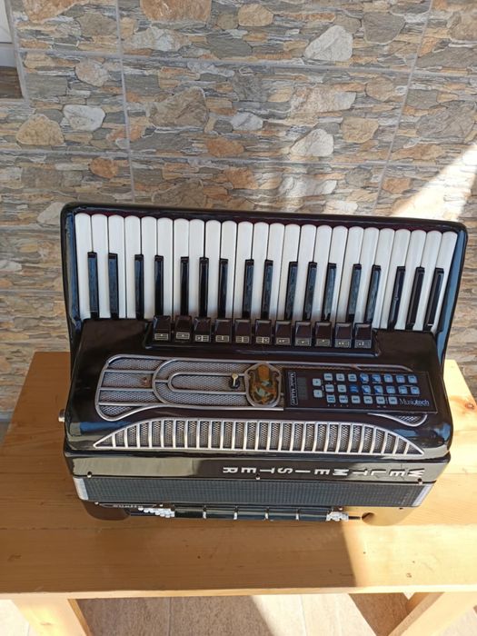 Vand acordeon supita cu midi nu(Roland,cantora,hohner,digital,italian)