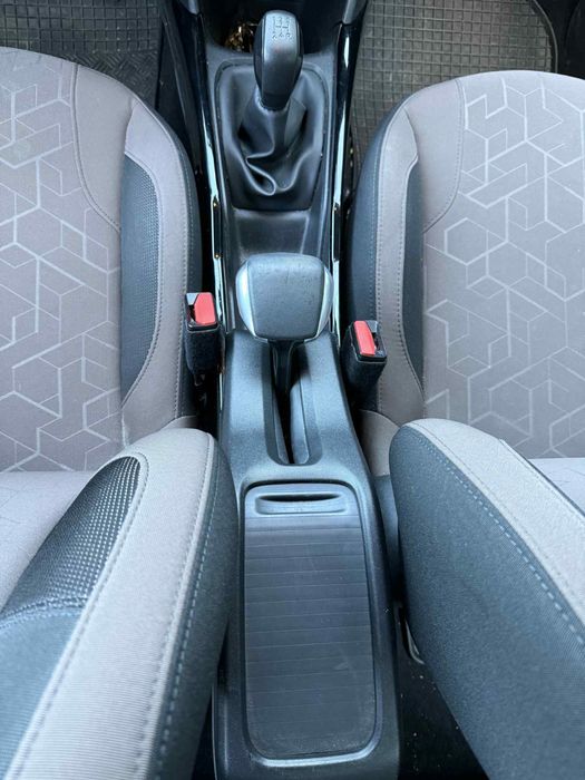 Peugeot 2008 benzina