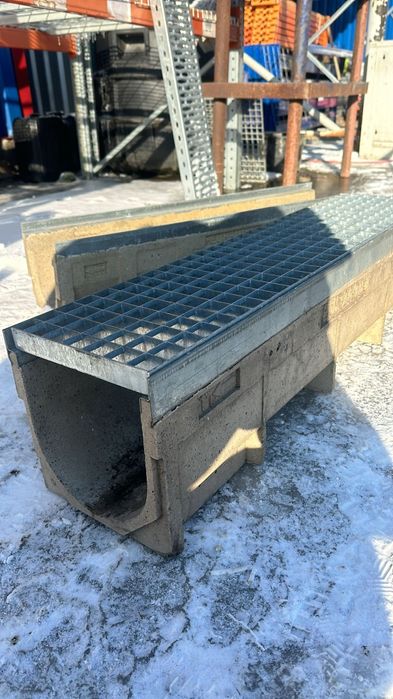 Oferind spre vânzare rigolă de beton industrială la super preț