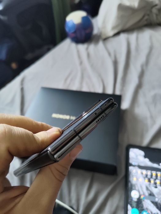 Honor Magic V2 fold  512gb full box