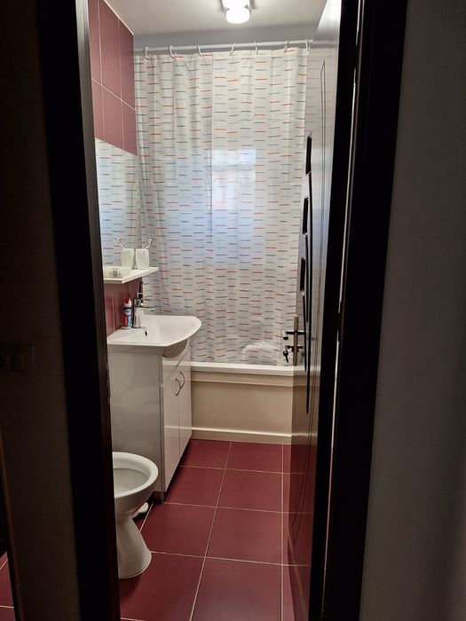 Apartament 3 camere, zona tractorul