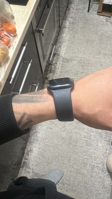 Продам Apple Watch 9