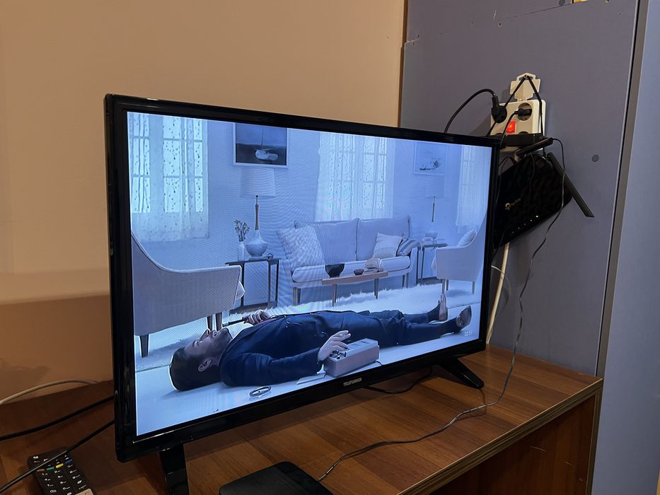 Телевизор плосък LED 32”