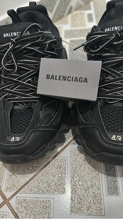 Vand balenciaga Track stare foarte buna