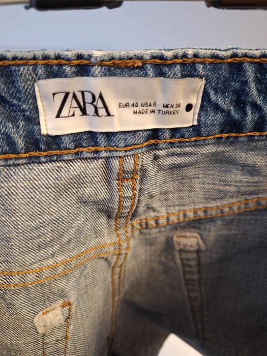 Pantaloni scurti Zara