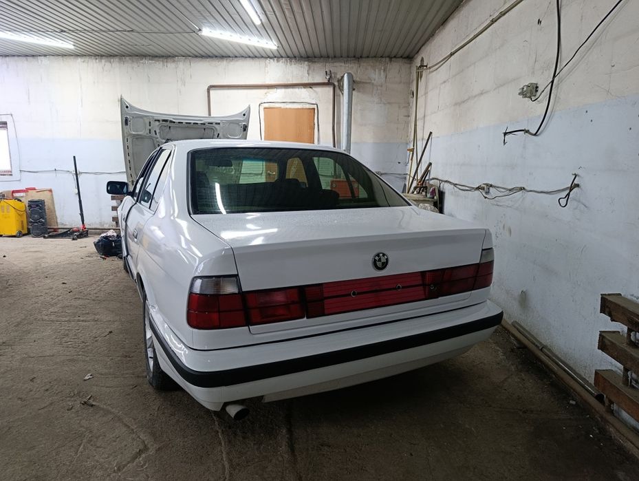 Bmw E34 продам Автомат 2 л
