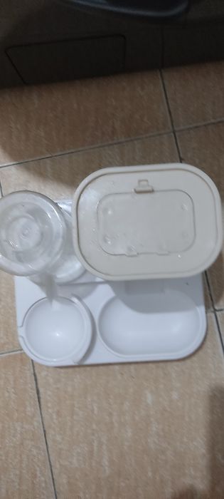 Миска, поильник для животных