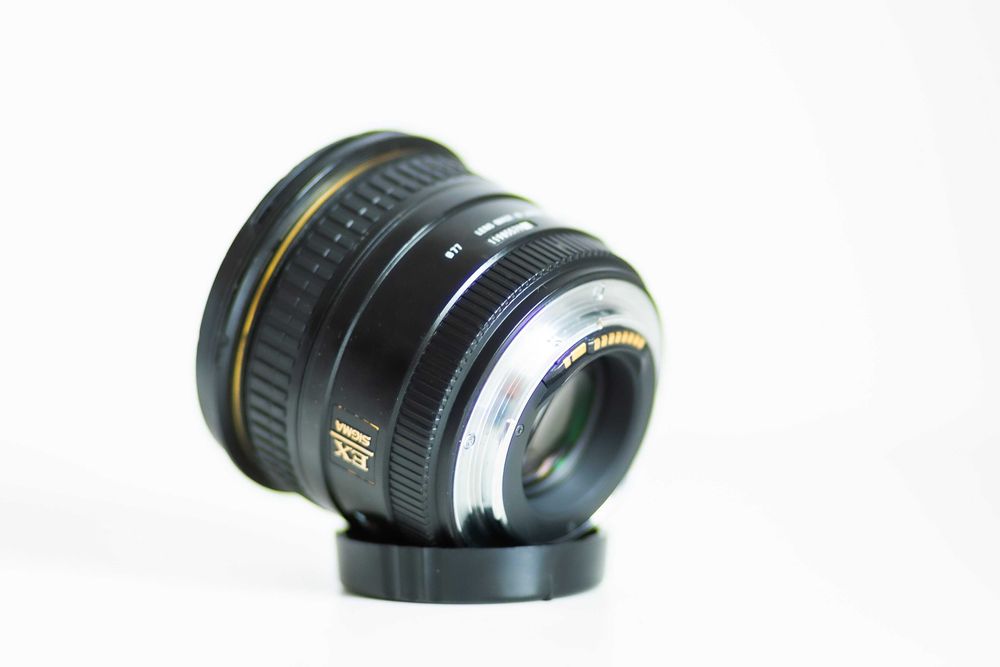 Obiectiv SIGMA 50 f 1.4 Ex DG Hsm montura CANON EF - foarte sharp