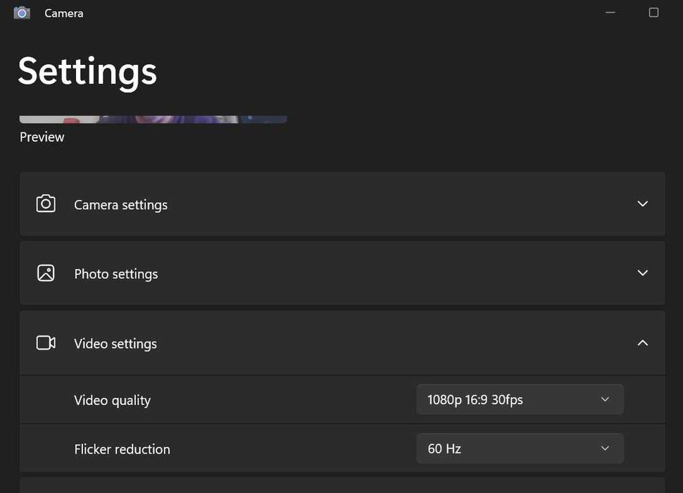 Нов лаптоп Dell Latitude с 6-ядрен i3-1315U и 14'' FHD 256 GB гаранция