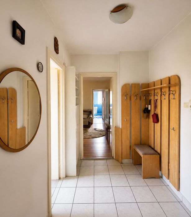 Apartament 3 camere, 56 mp utili + balcon închis, centrală proprie, etaj 3/4 – zona Corvin, Hunedoara