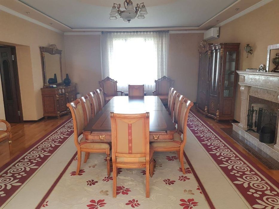 Продается дом 10 комнат, ориентир: Центр Луначарского, 510м²