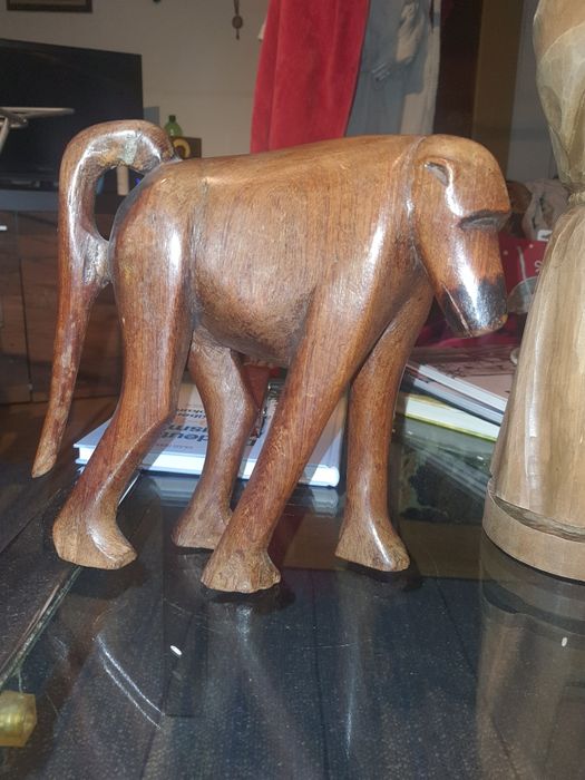 Майсторски дърворезби