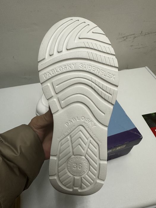 Кроссовки новые Pablosky