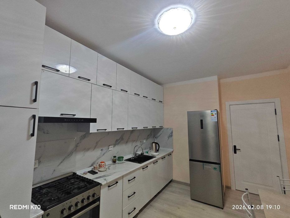 Сдаётся в аренду новостройка трехкомнатная квартира