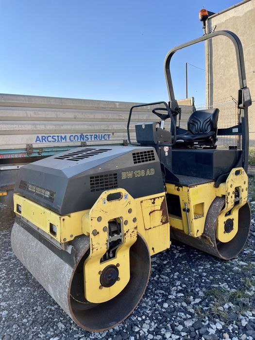 Închiriez cilindru compactor 4.5 tone