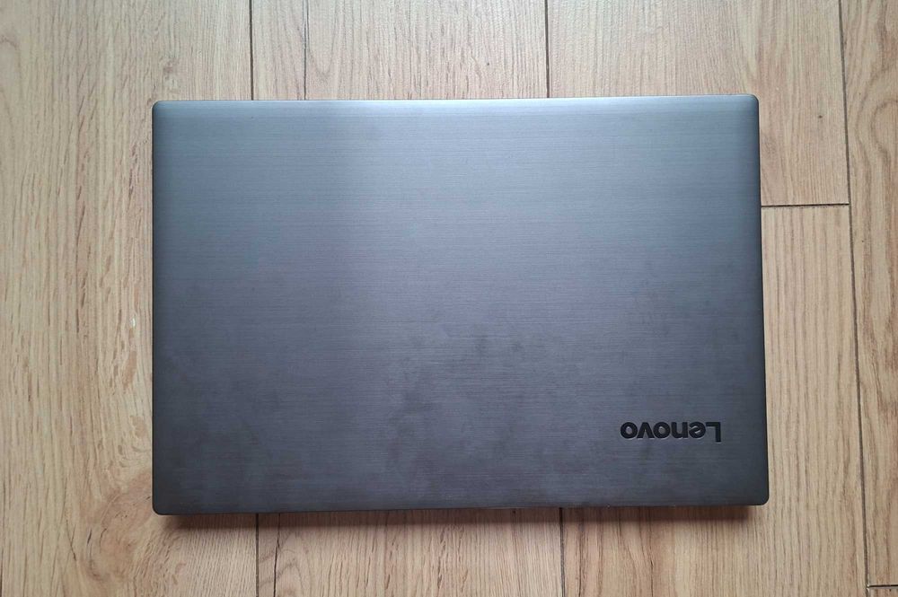 15.6' IPS Lenovo V330 Intel Core i7-8550U/12GB DDR4/256GB SSD/Бат. 5ч.