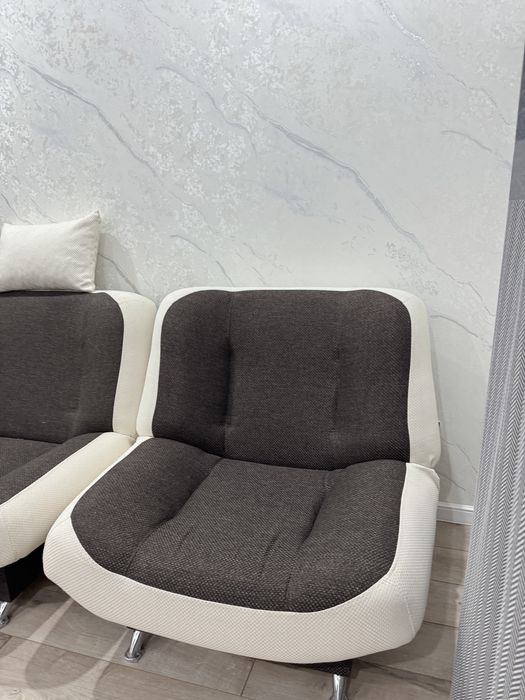 Диван трендовый в гостиную